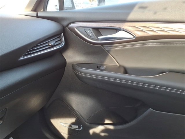 Used 2023 Buick Envision Avenir image 24