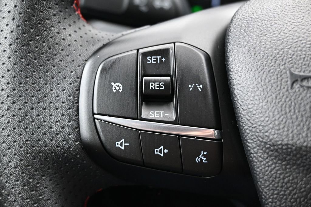 Used 2025 Ford Escape ST-Line AWD/4WD image 21