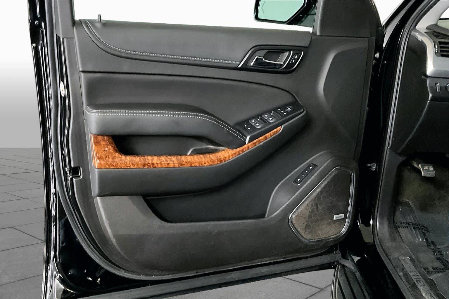 Used 2018 Chevrolet Tahoe Premier AWD/4WD image 22