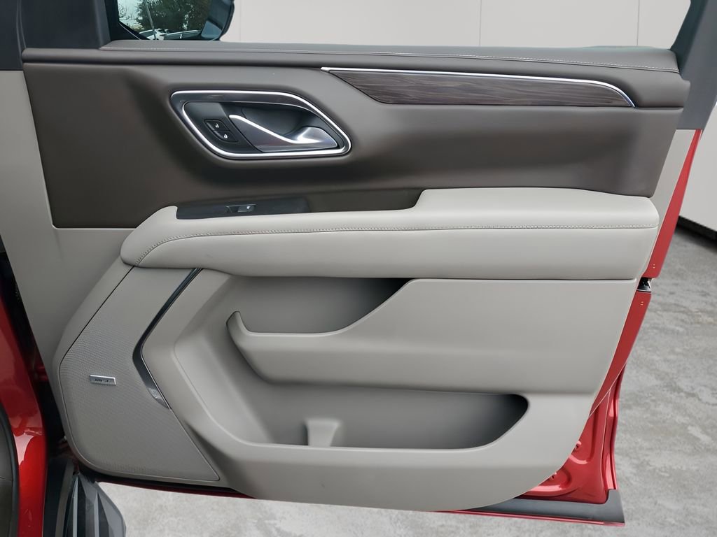 Used 2024 Chevrolet Tahoe LT w/ Luxury Package image 13