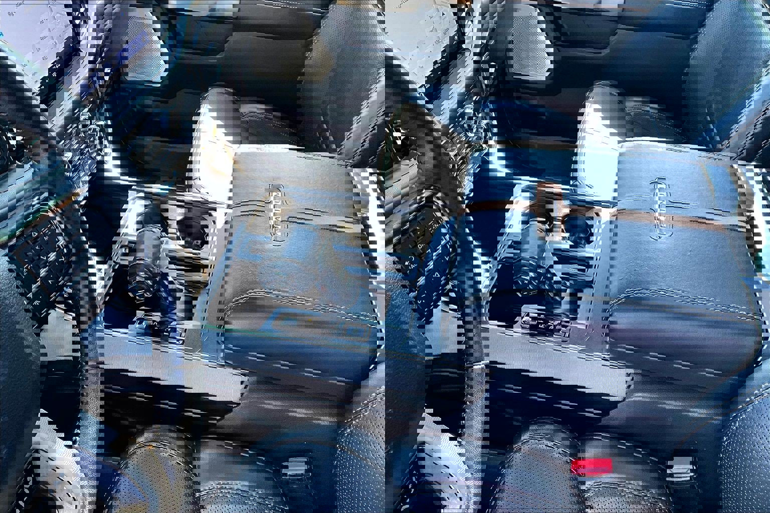 Certified 2022 Ford F150 Platinum w/ Equipment Group 701A High image 15