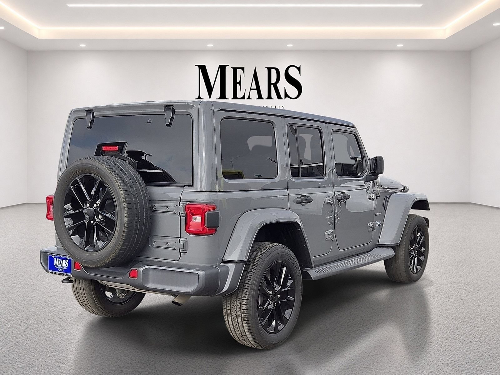 Used 2021 Jeep Wrangler Unlimited Sahara w/ Cold Weather Group AWD/4WD image 5