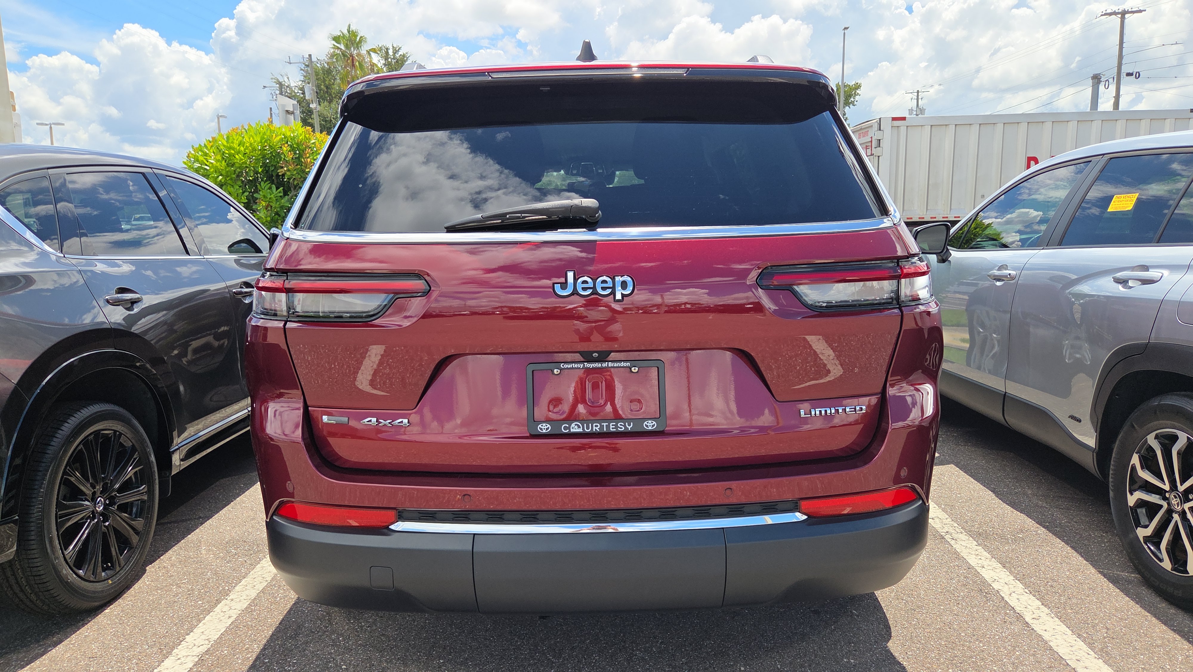 Used 2021 Jeep Grand Cherokee L Limited AWD/4WD image 3