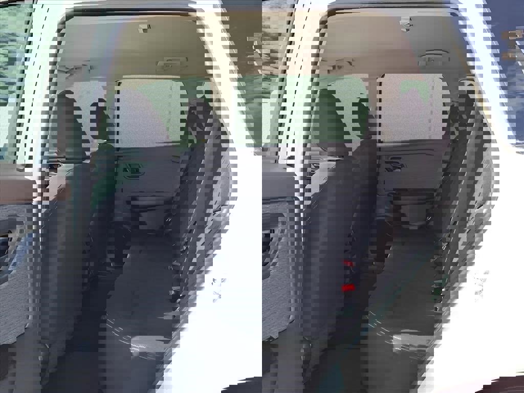 Used 2023 Nissan Rogue S image 11