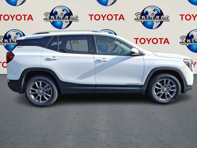 Used 2024 GMC Terrain SLT image 10