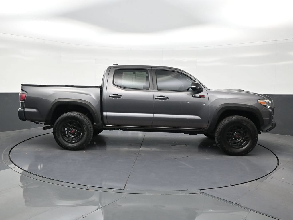 Used 2017 Toyota Tacoma TRD Sport w/ Tow Package RWD image 6