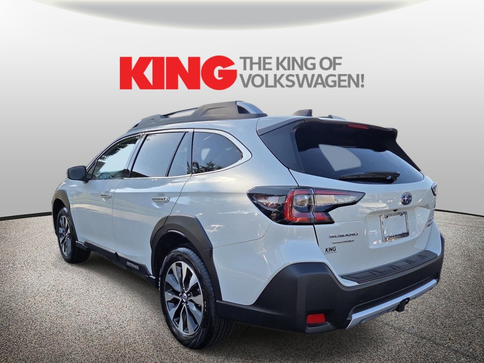 Used 2025 Subaru Outback Touring XT AWD/4WD image 6