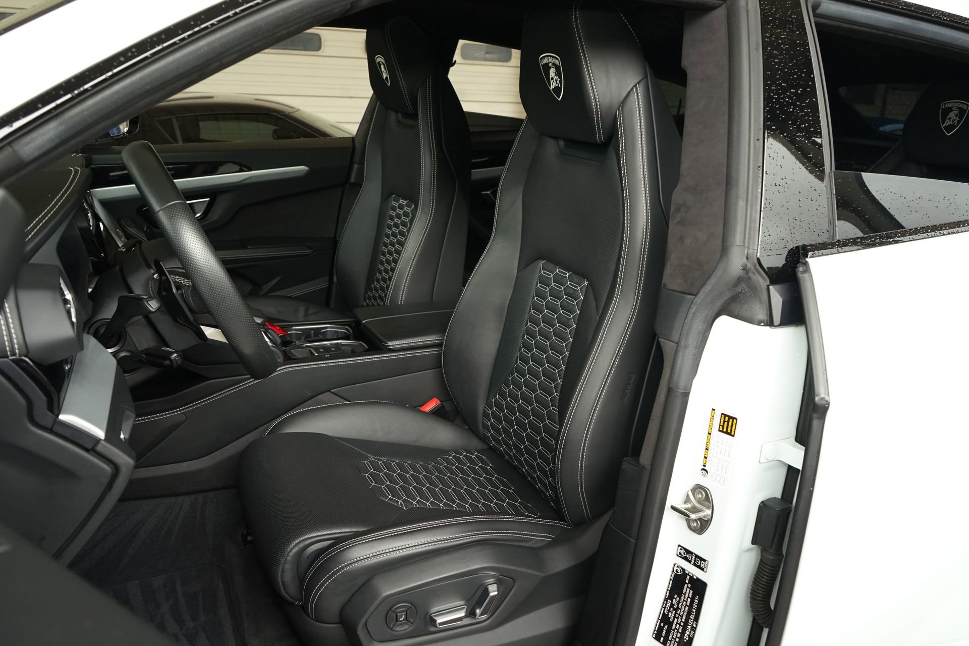 Used 2020 Lamborghini Urus image 12