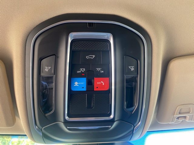 Used 2022 Jeep Grand Cherokee L Limited AWD/4WD image 22