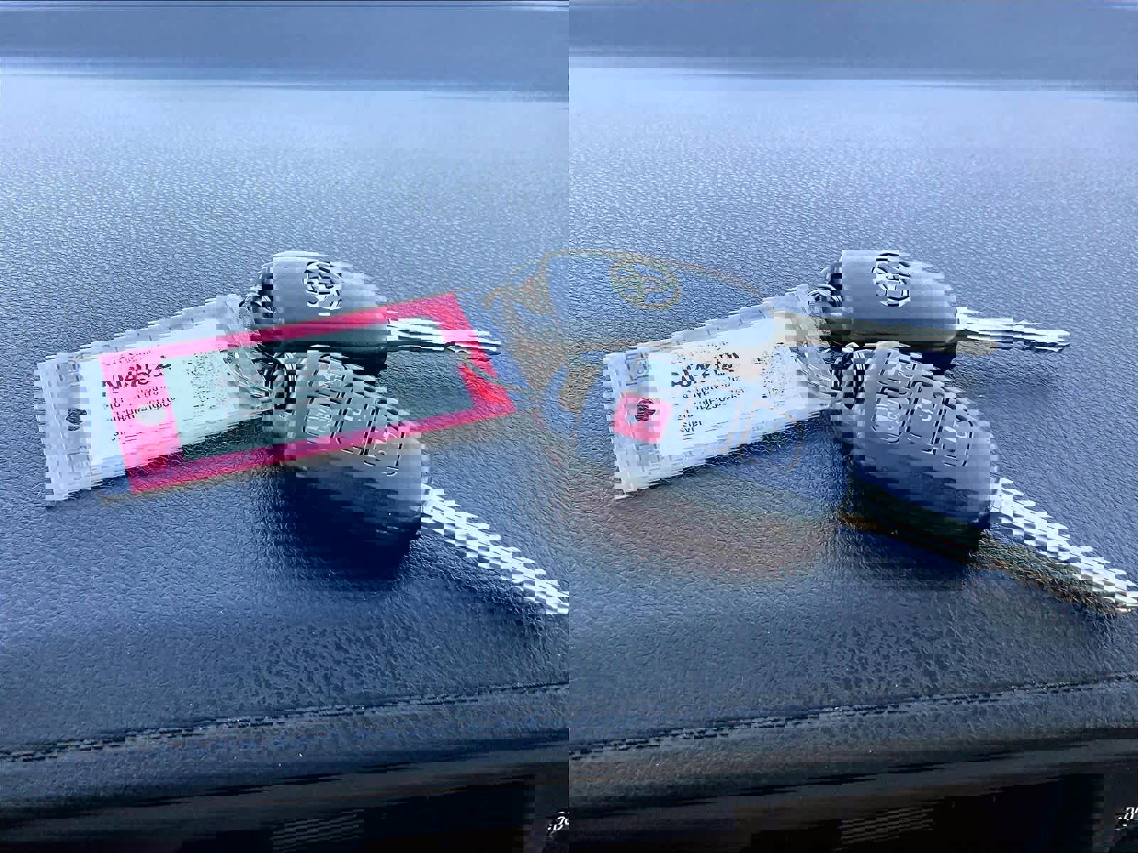 Used 2018 Toyota Corolla LE image 30