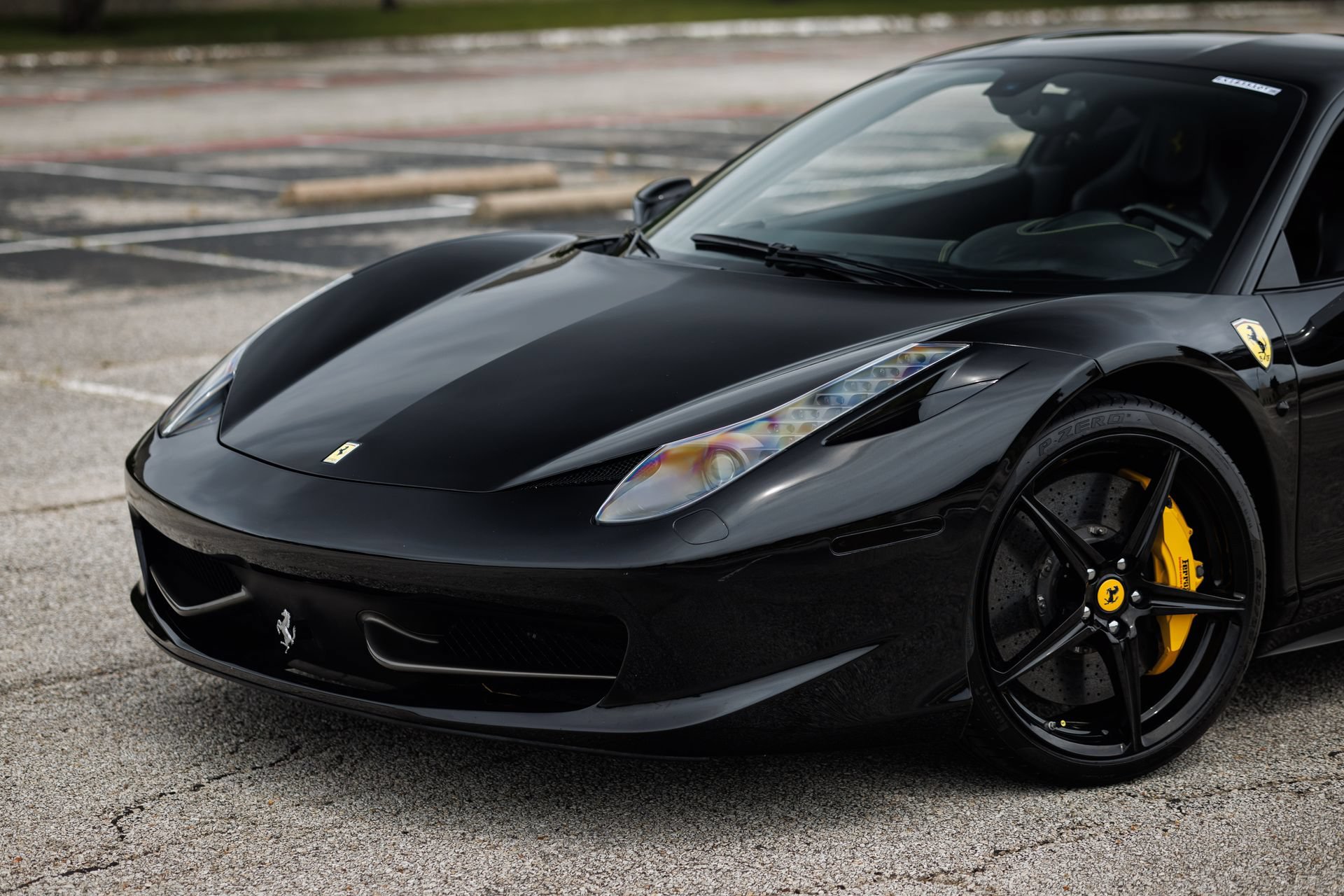 Used 2012 Ferrari 458 Italia Coupe RWD image 3