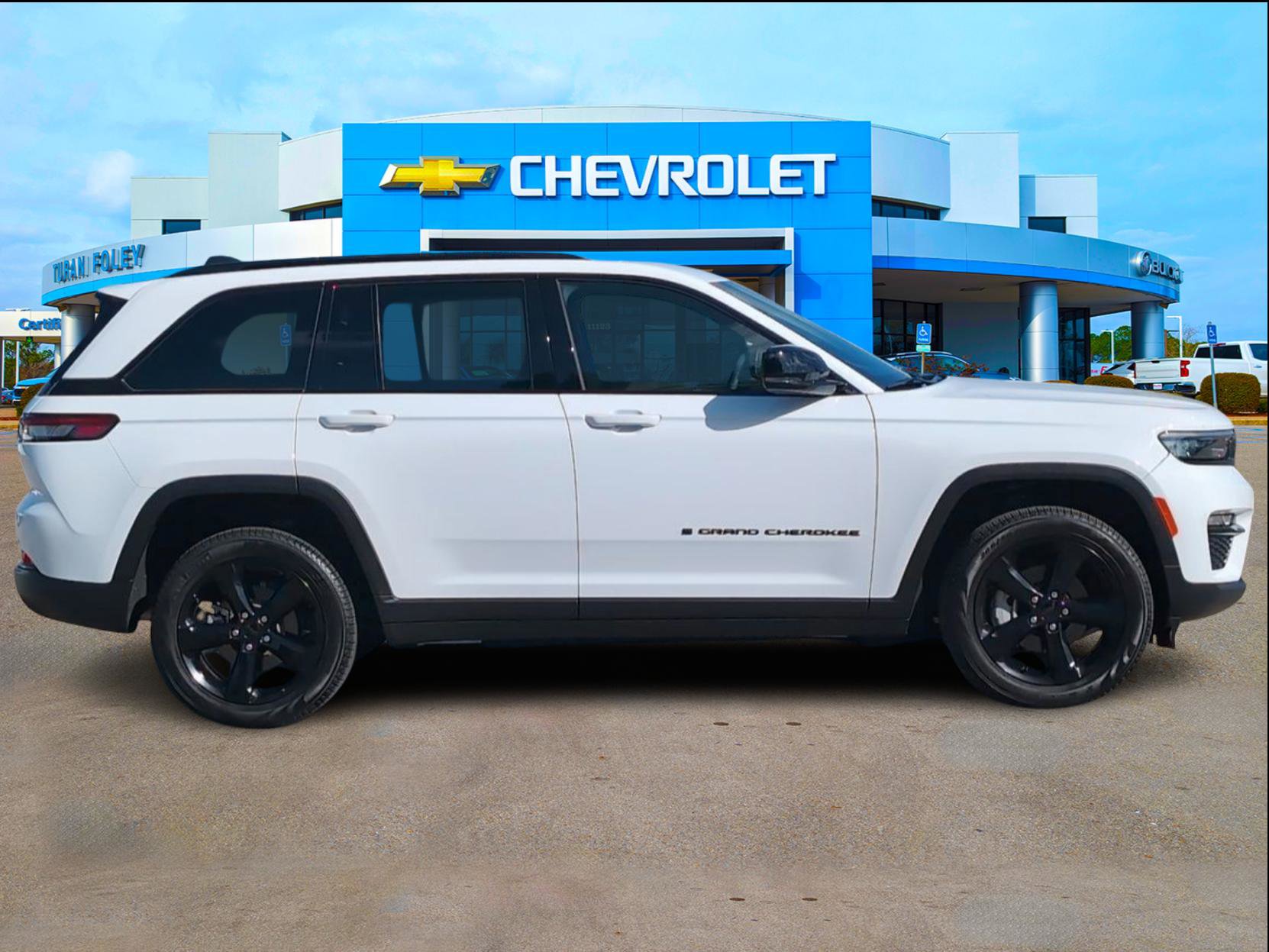 Used 2024 Jeep Grand Cherokee Limited w/ Black Appearance Package image 6