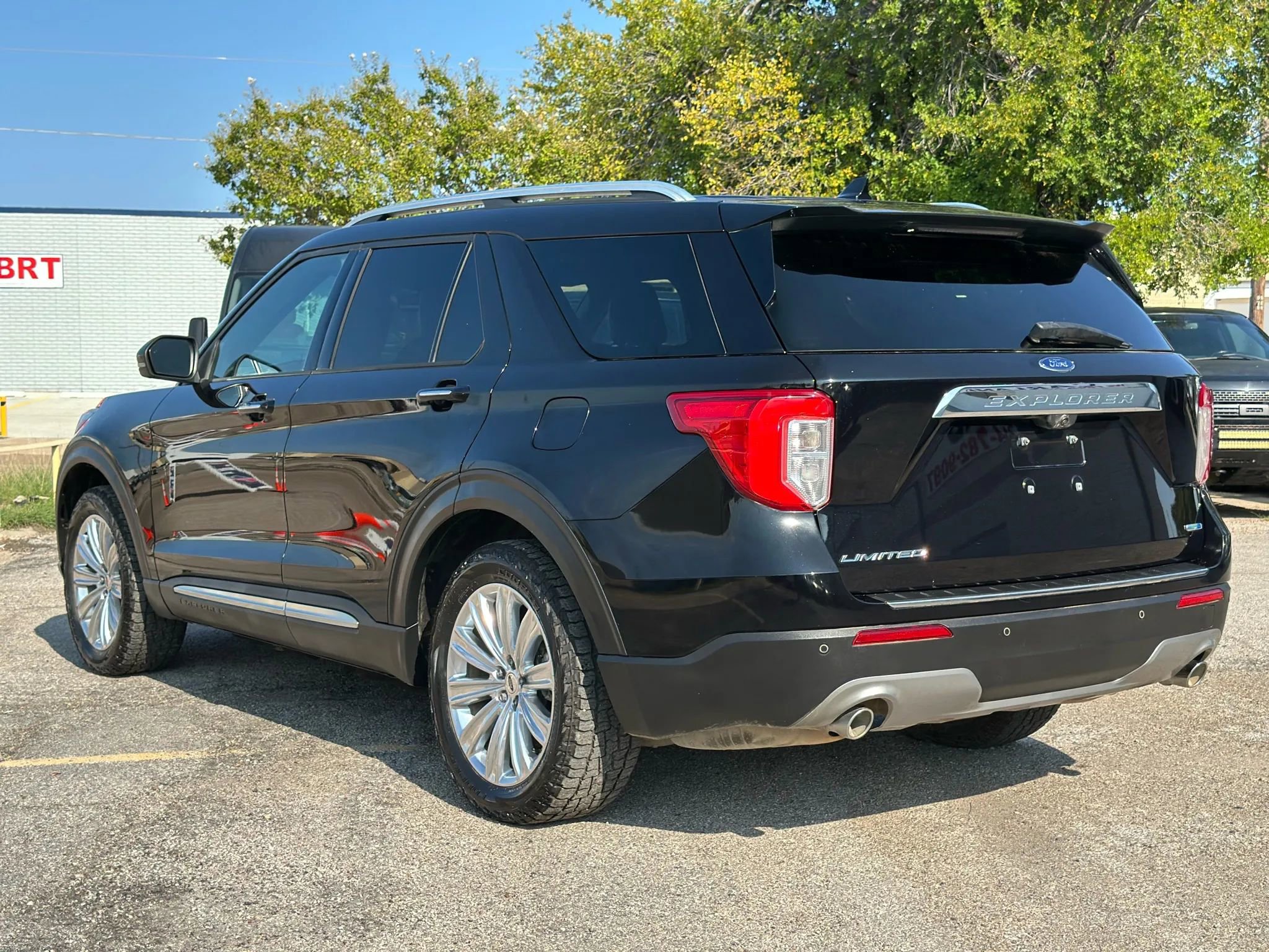 Used 2020 Ford Explorer Limited image 4