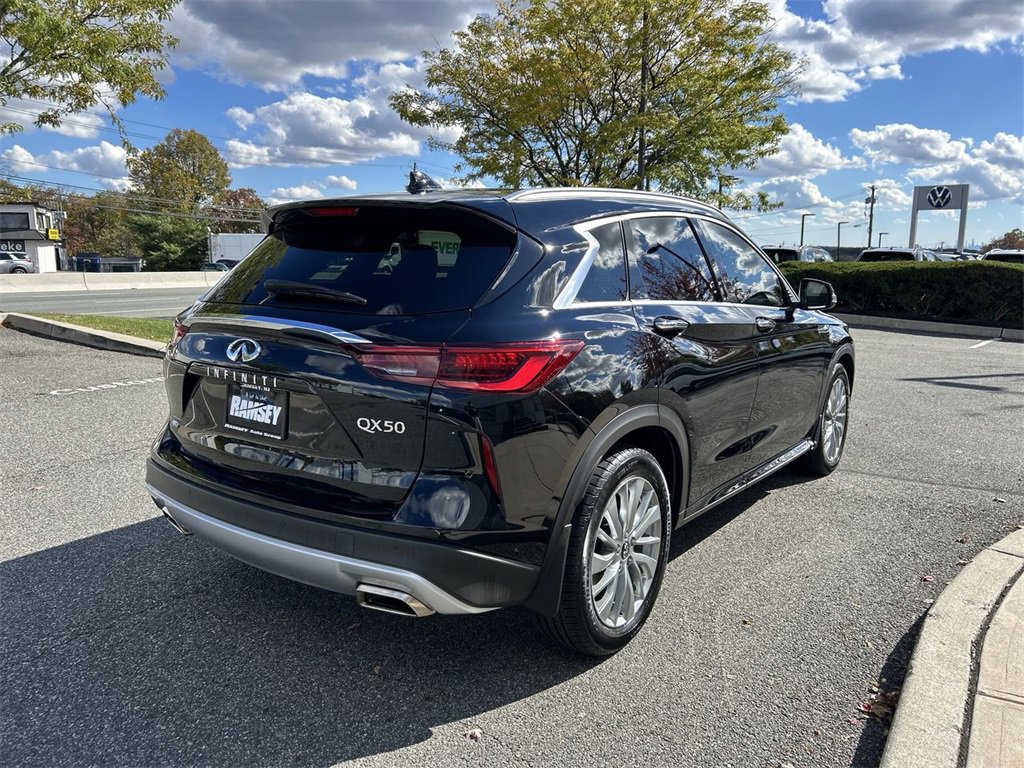Certified 2023 INFINITI QX50 Luxe image 8