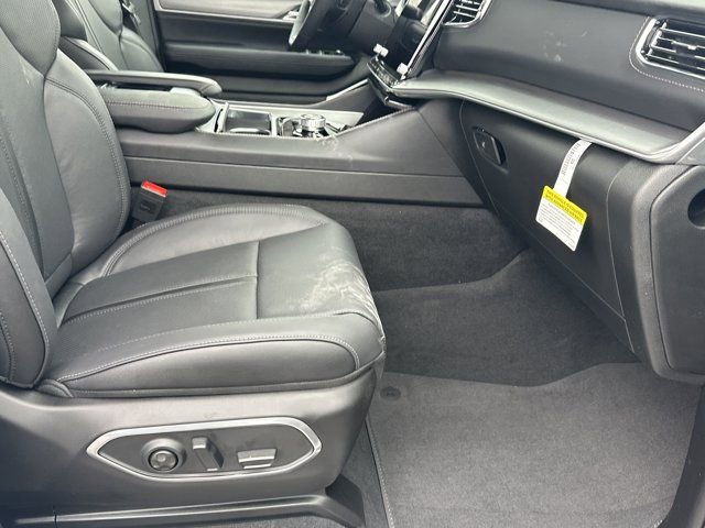 New 2026 Jeep Grand Wagoneer Limited image 11