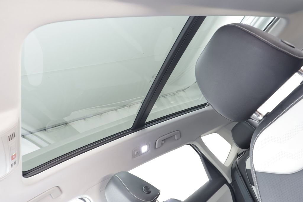 Used 2025 Volkswagen Taos SEL w/ Black Wheel Plus Package AWD/4WD image 13