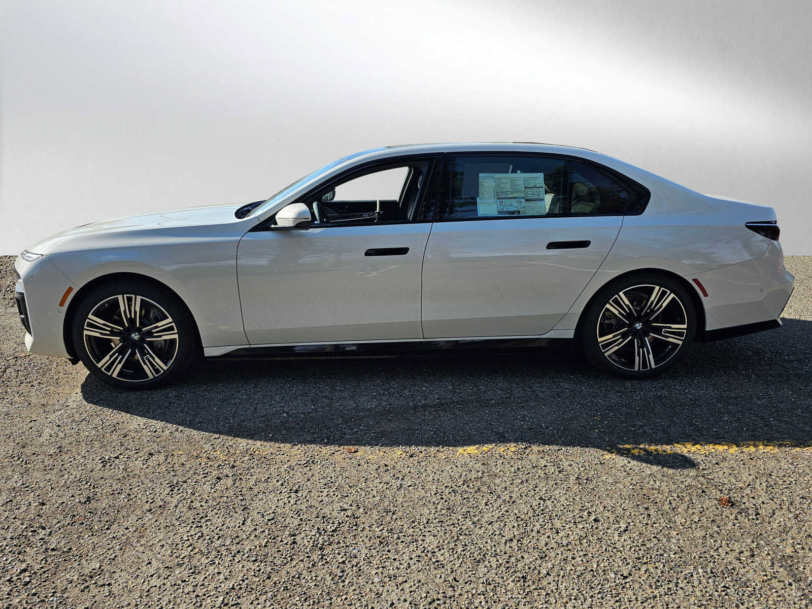 New 2024 BMW i7 xDrive60 image 3