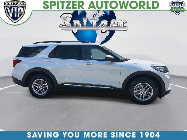 Used 2025 Ford Explorer Active AWD/4WD image 17