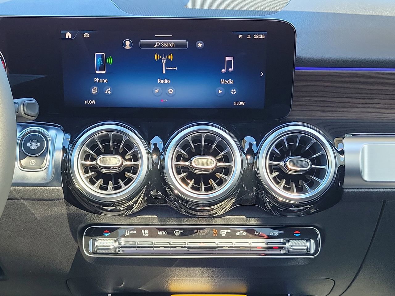 New 2026 Mercedes-Benz GLB 250 image 14