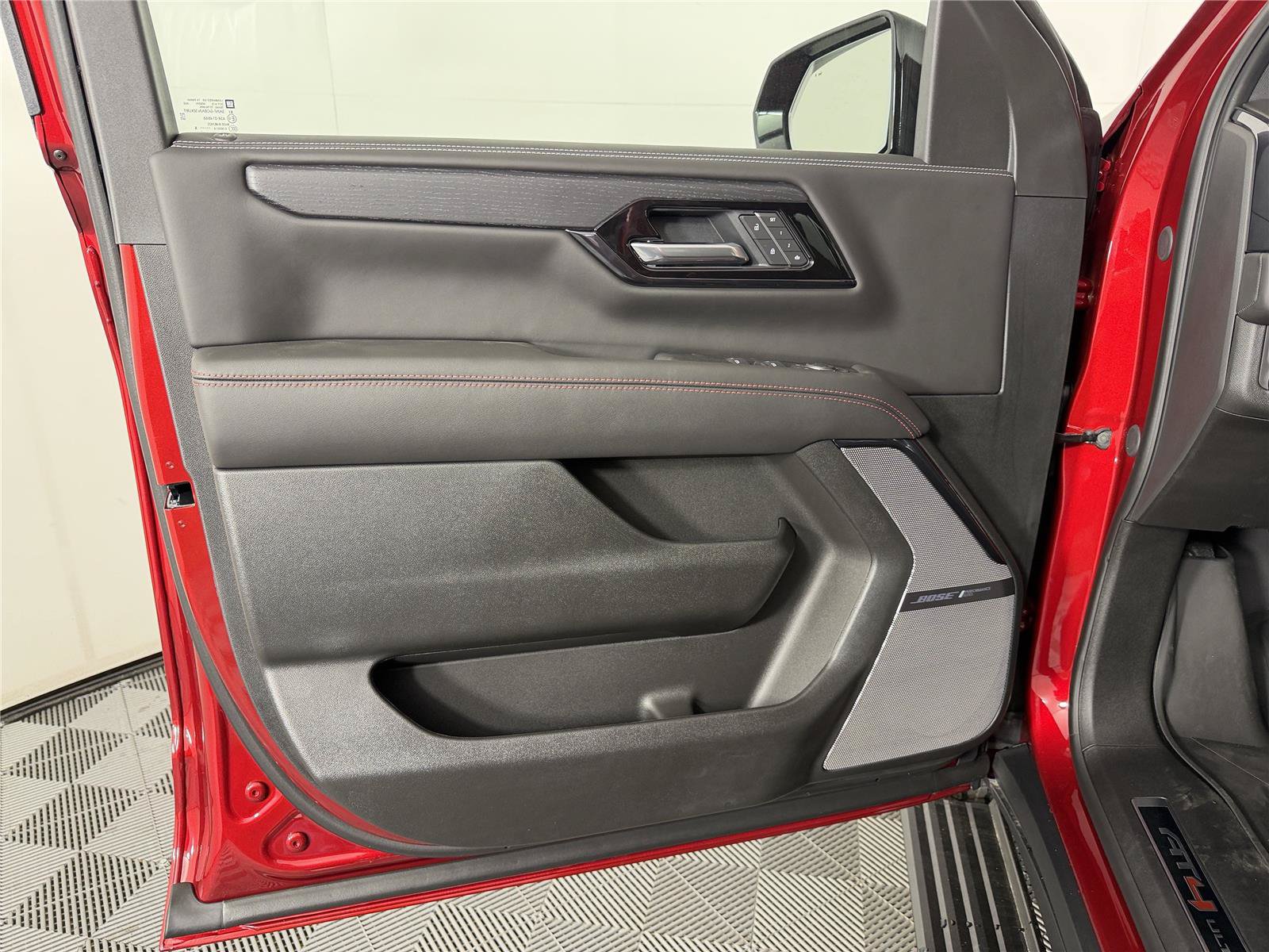 New 2026 GMC Yukon AT4 Ultimate w/ LPO, Floor Liner Package AWD/4WD image 8