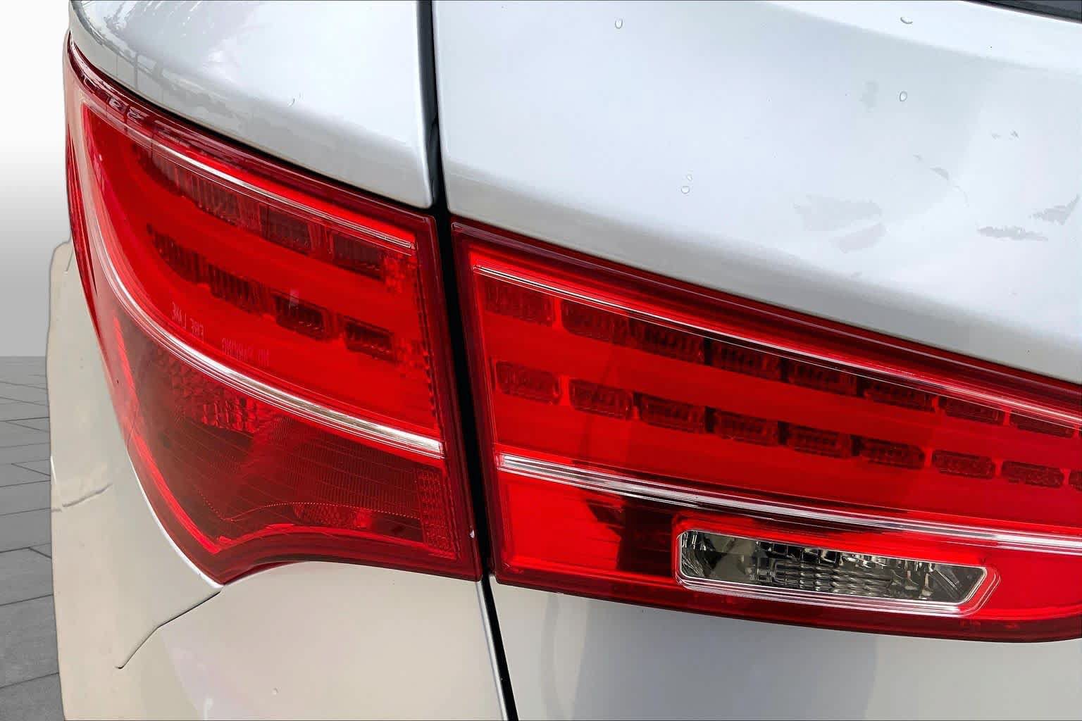 Used 2016 Hyundai Santa Fe Sport 2.0T w/ Option Group 05 FWD image 28