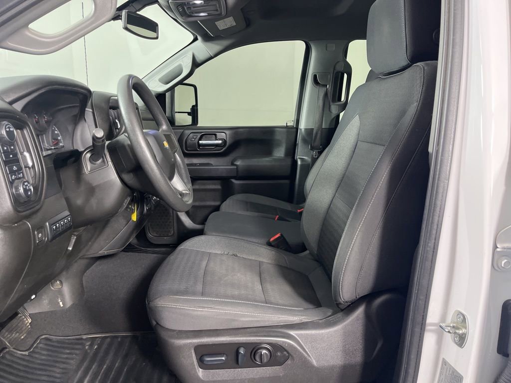 Used 2022 Chevrolet Silverado 2500 Custom w/ Custom Value Package image 16