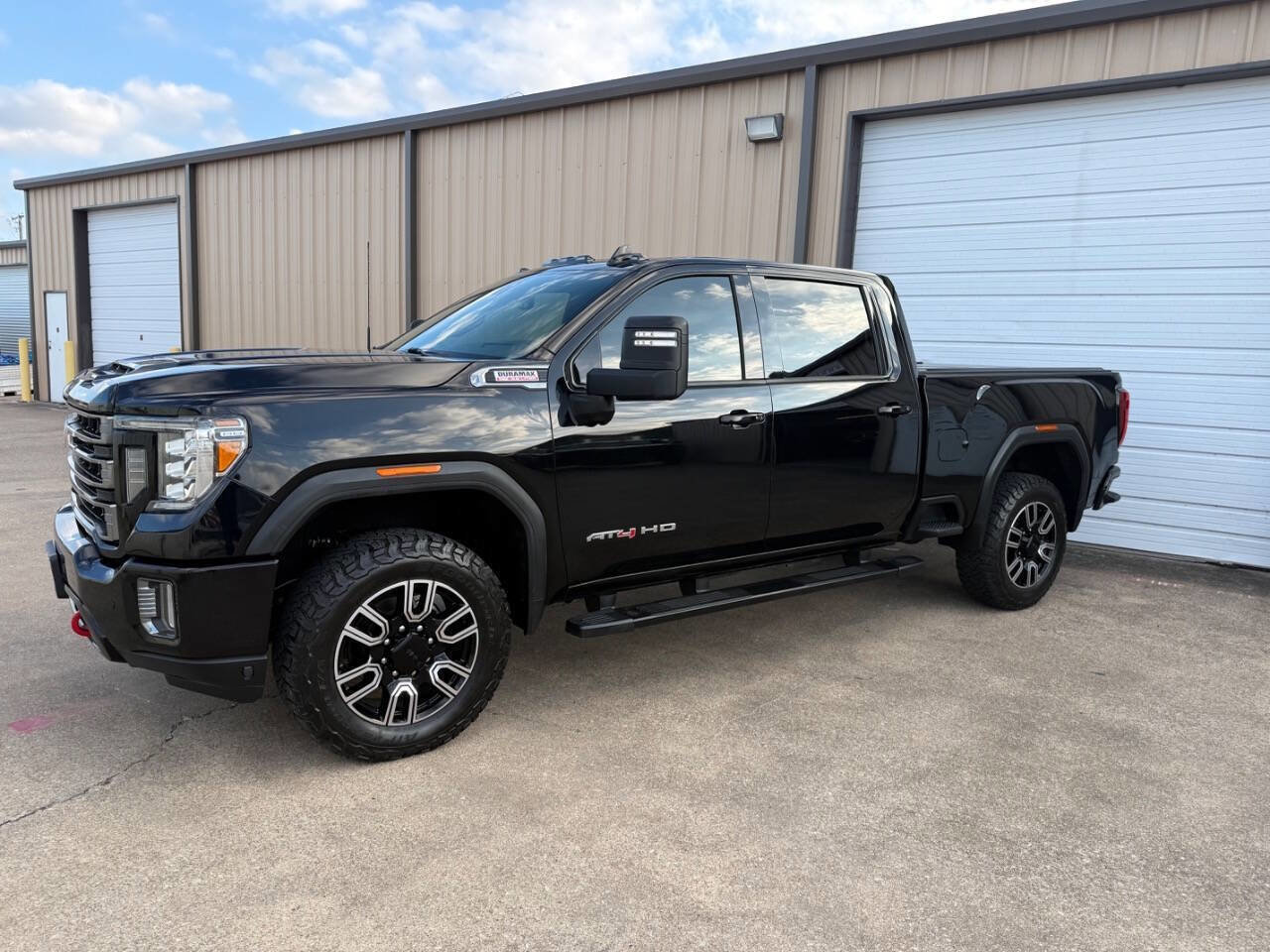 Used 2020 GMC Sierra 2500 AT4 w/ AT4 Premium Package image 5