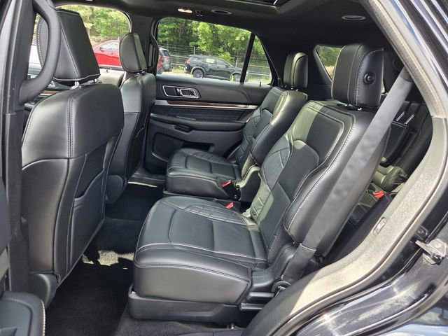 Used 2018 Ford Explorer Platinum AWD/4WD image 10