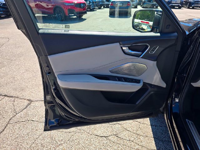 Used 2025 Acura RDX w/ Advance Package AWD/4WD image 13