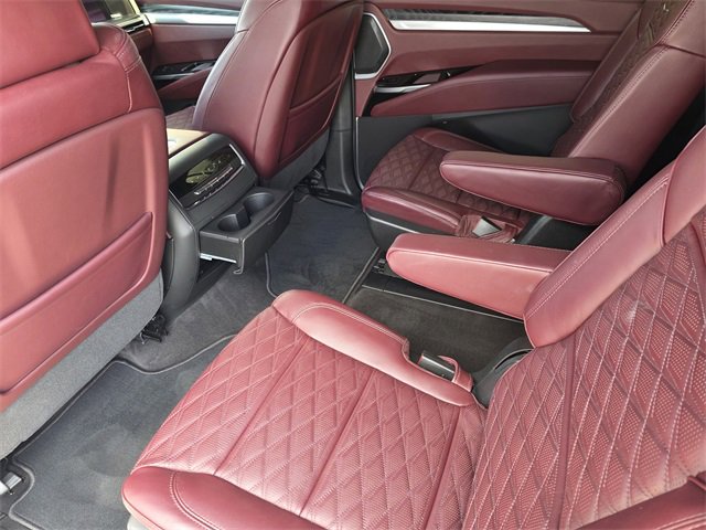 Used 2026 Cadillac Escalade Luxury w/ LPO, Floor Liner Package image 22