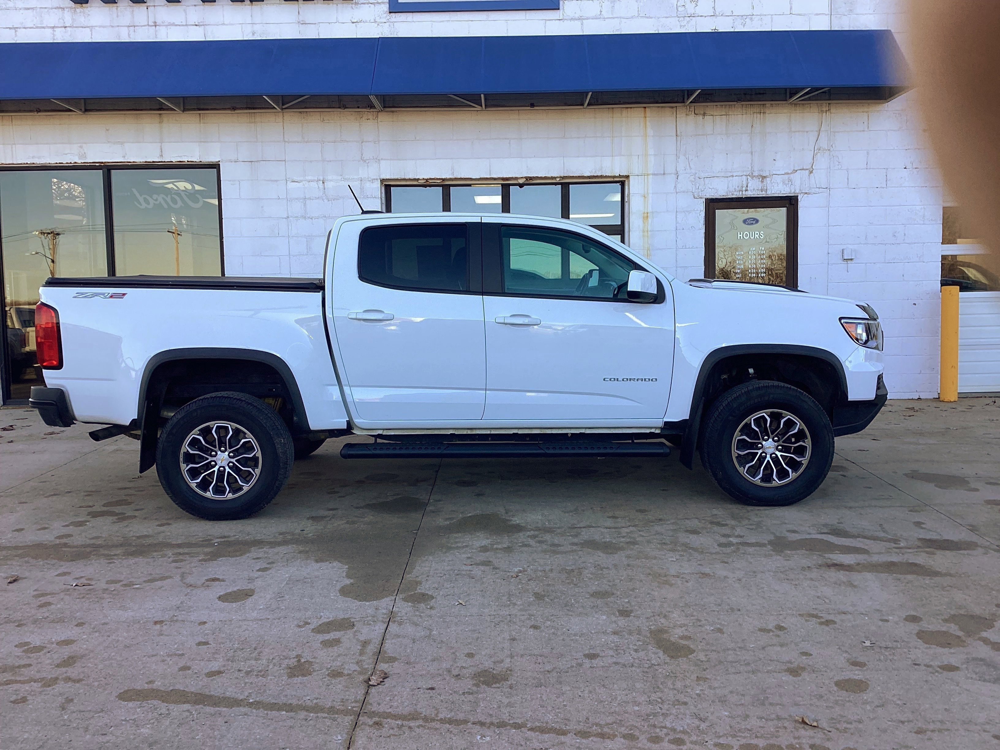 Used 2022 Chevrolet Colorado ZR2 AWD/4WD image 3
