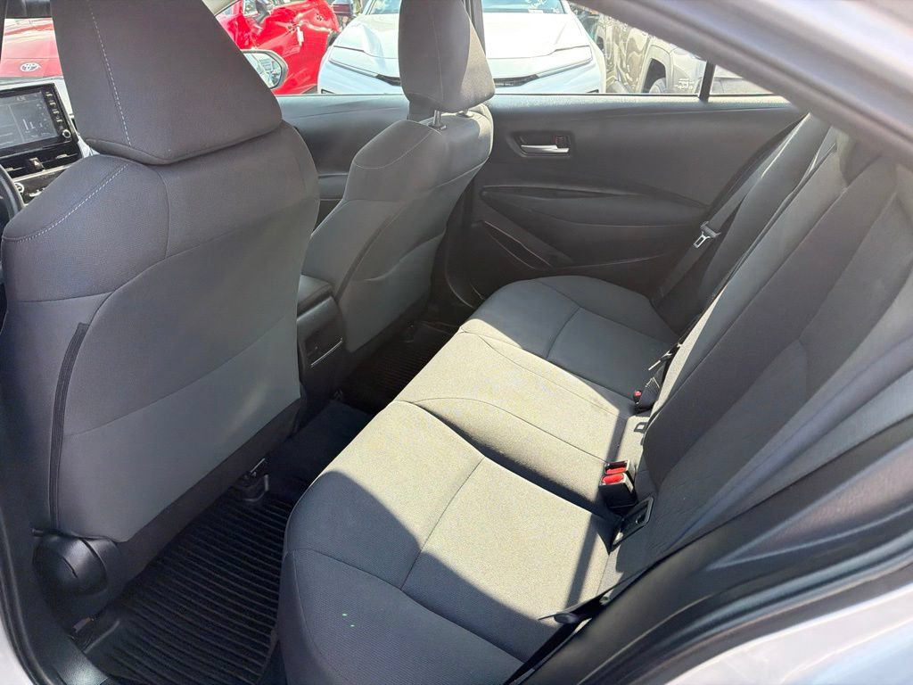 Used 2020 Toyota Corolla LE FWD image 15