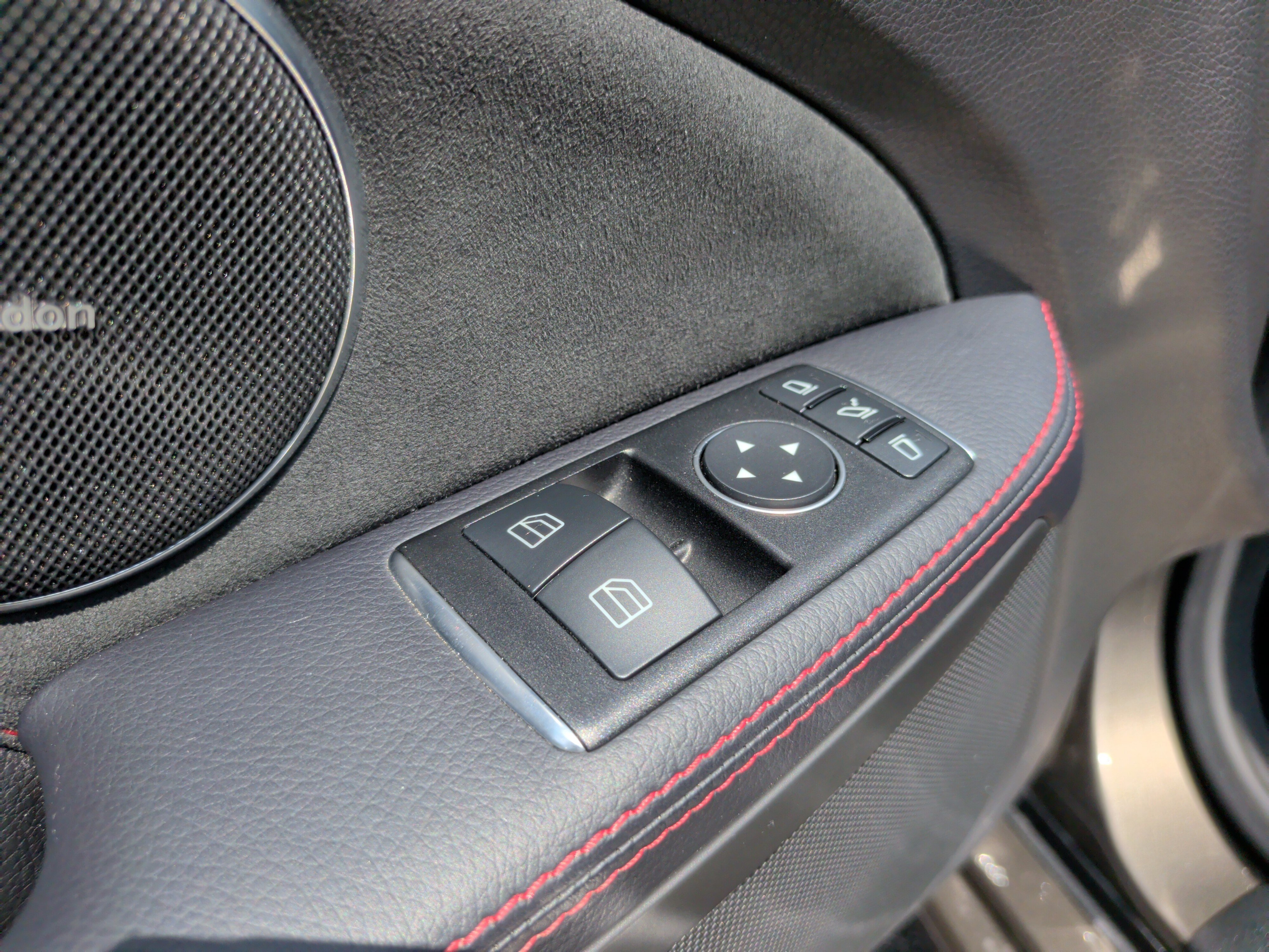 Used 2017 Mercedes-Benz SLC 43 AMG image 32