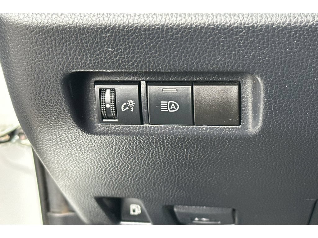 Certified 2020 Toyota RAV4 LE AWD/4WD image 30