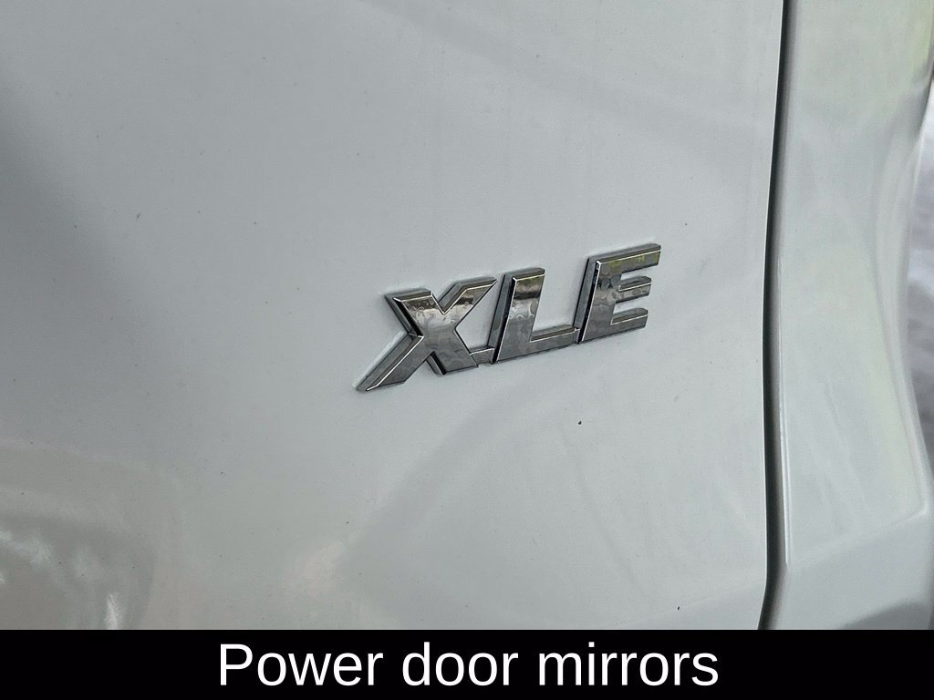 Used 2025 Toyota RAV4 XLE FWD image 18
