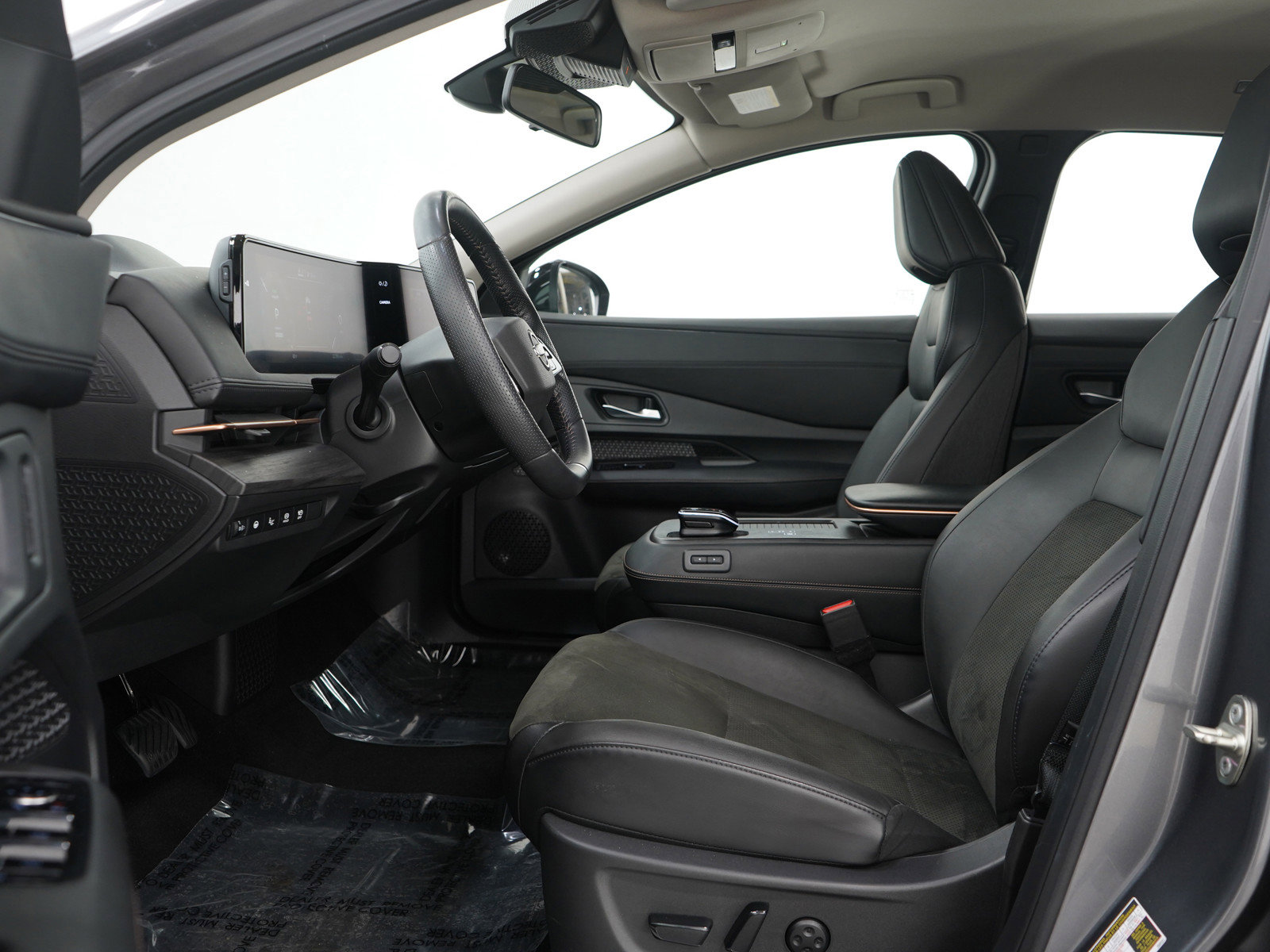 Used 2023 Nissan Ariya AWD image 18