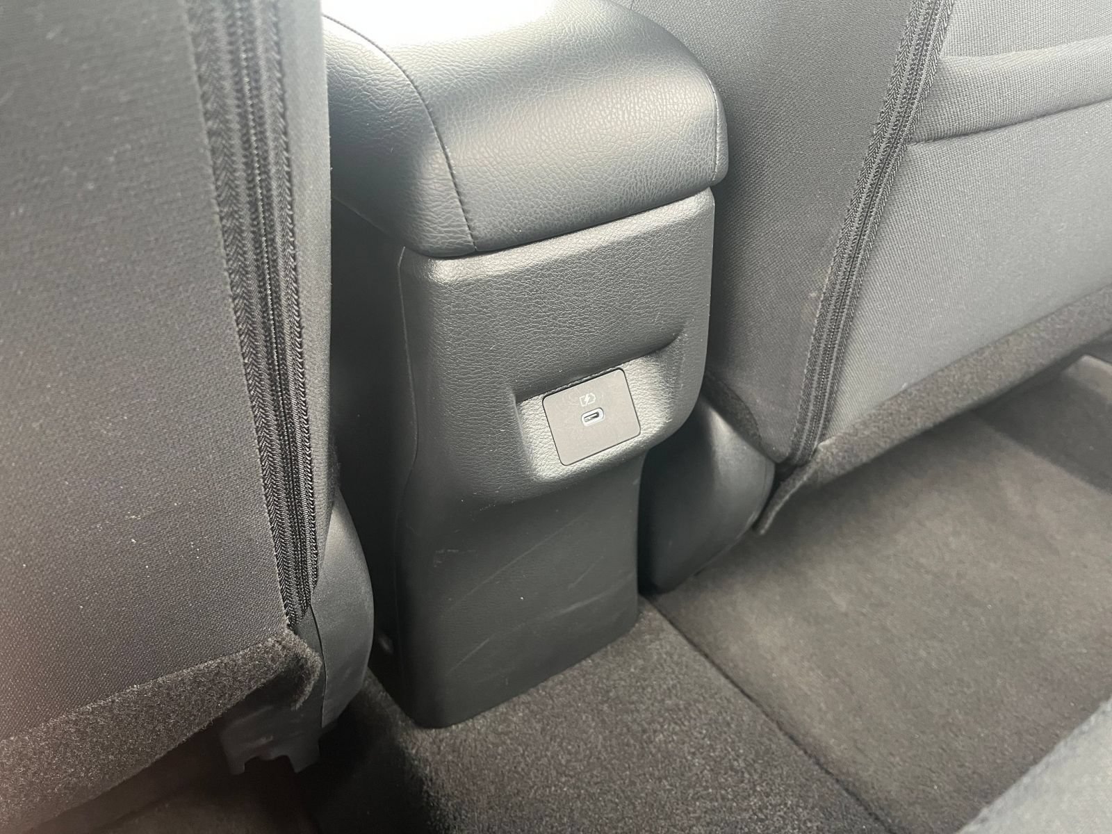 Used 2025 Nissan Versa SV FWD image 22