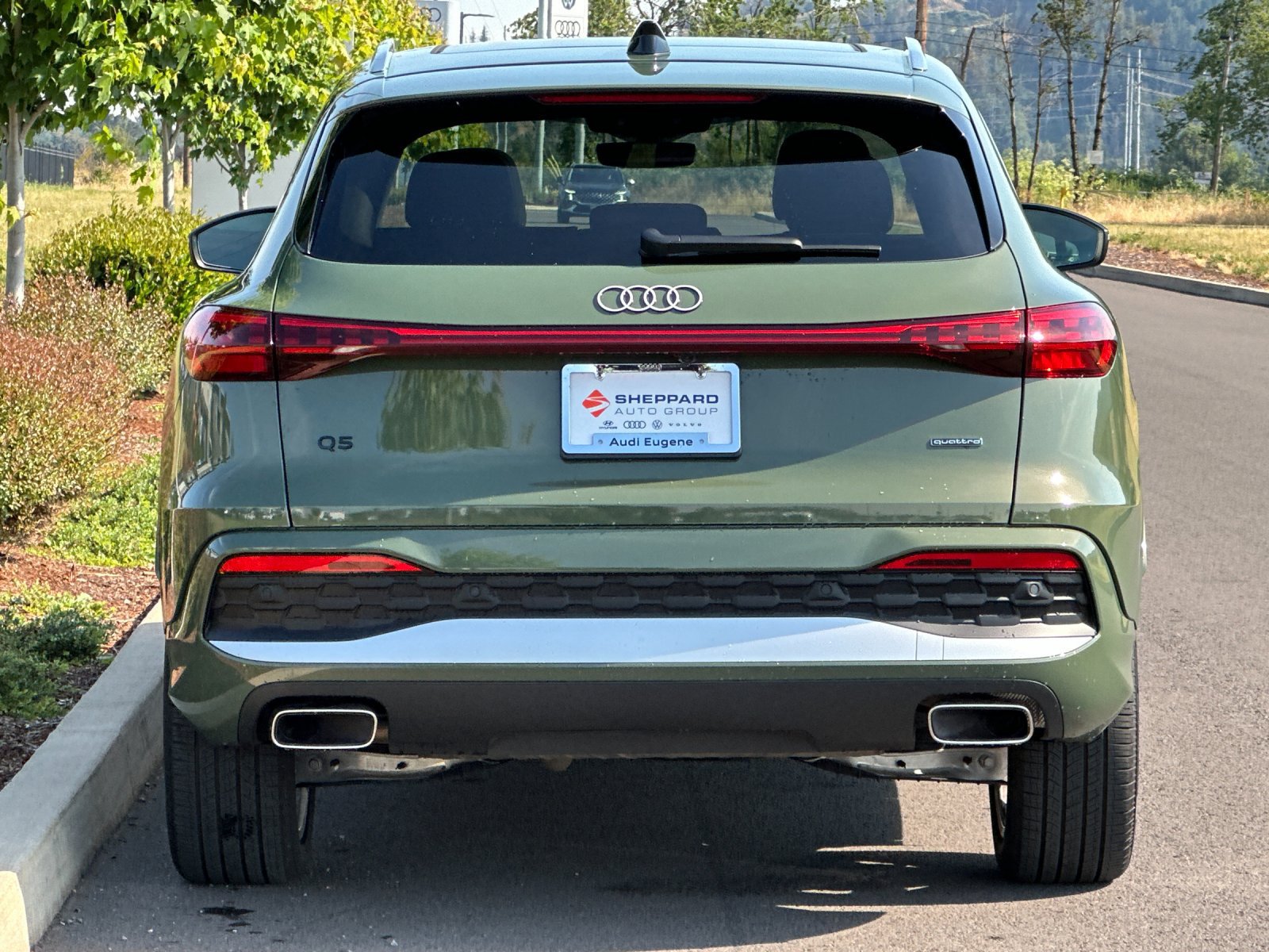 Used 2025 Audi Q5 Premium Plus w/ Premium Plus AWD/4WD image 4