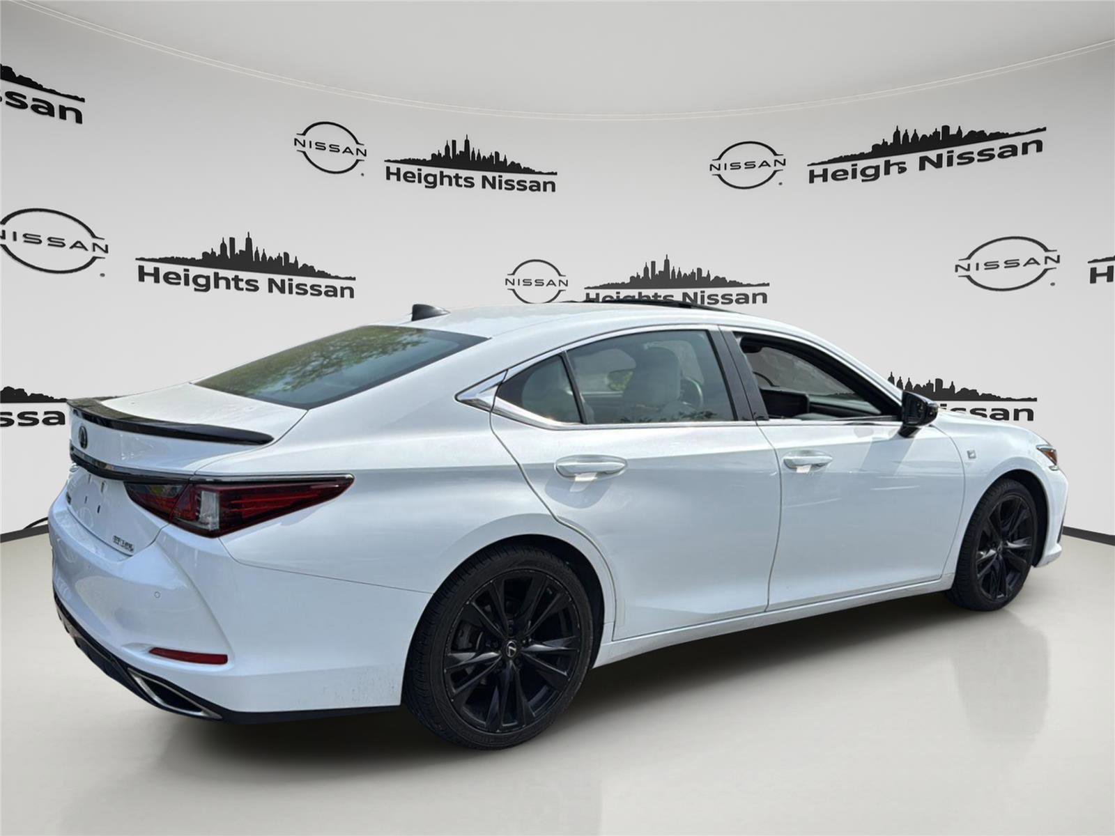 Used 2021 Lexus ES 350 F Sport w/ Special Edition FWD image 6