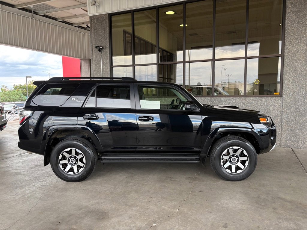 Used 2024 Toyota 4Runner TRD Off-Road image 3
