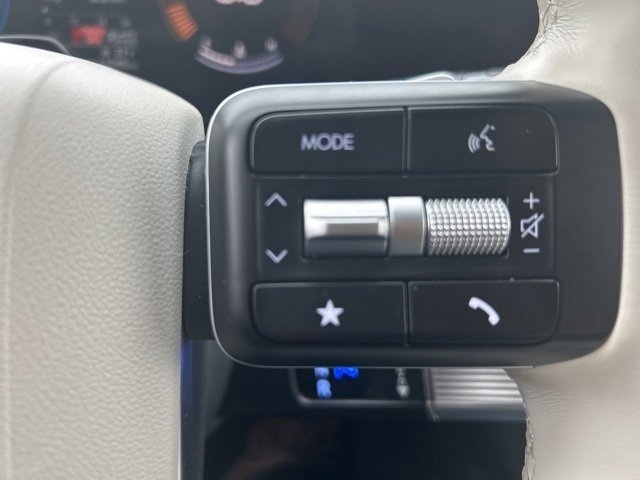 Used 2025 Hyundai Santa Fe SEL image 22