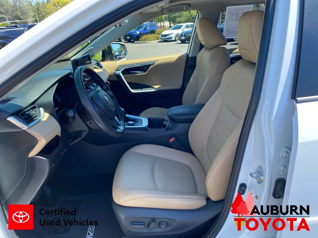 Used 2024 Toyota RAV4 Limited AWD/4WD image 32