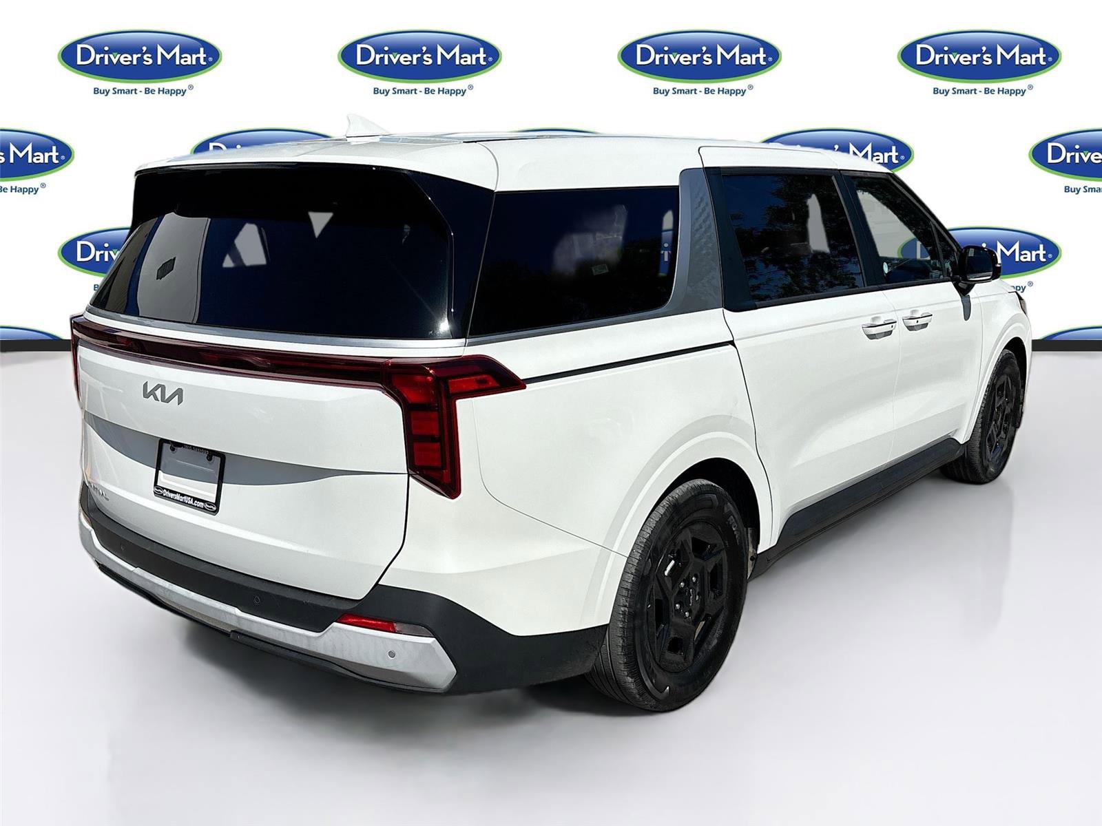 Used 2025 Kia Carnival image 7