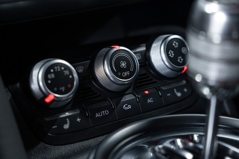 Used 2011 Audi R8 V10 AWD/4WD image 53