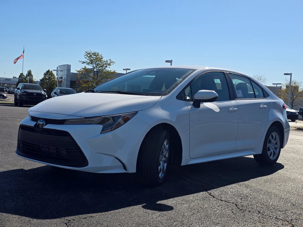 New 2027 Toyota Corolla LE FWD image 9