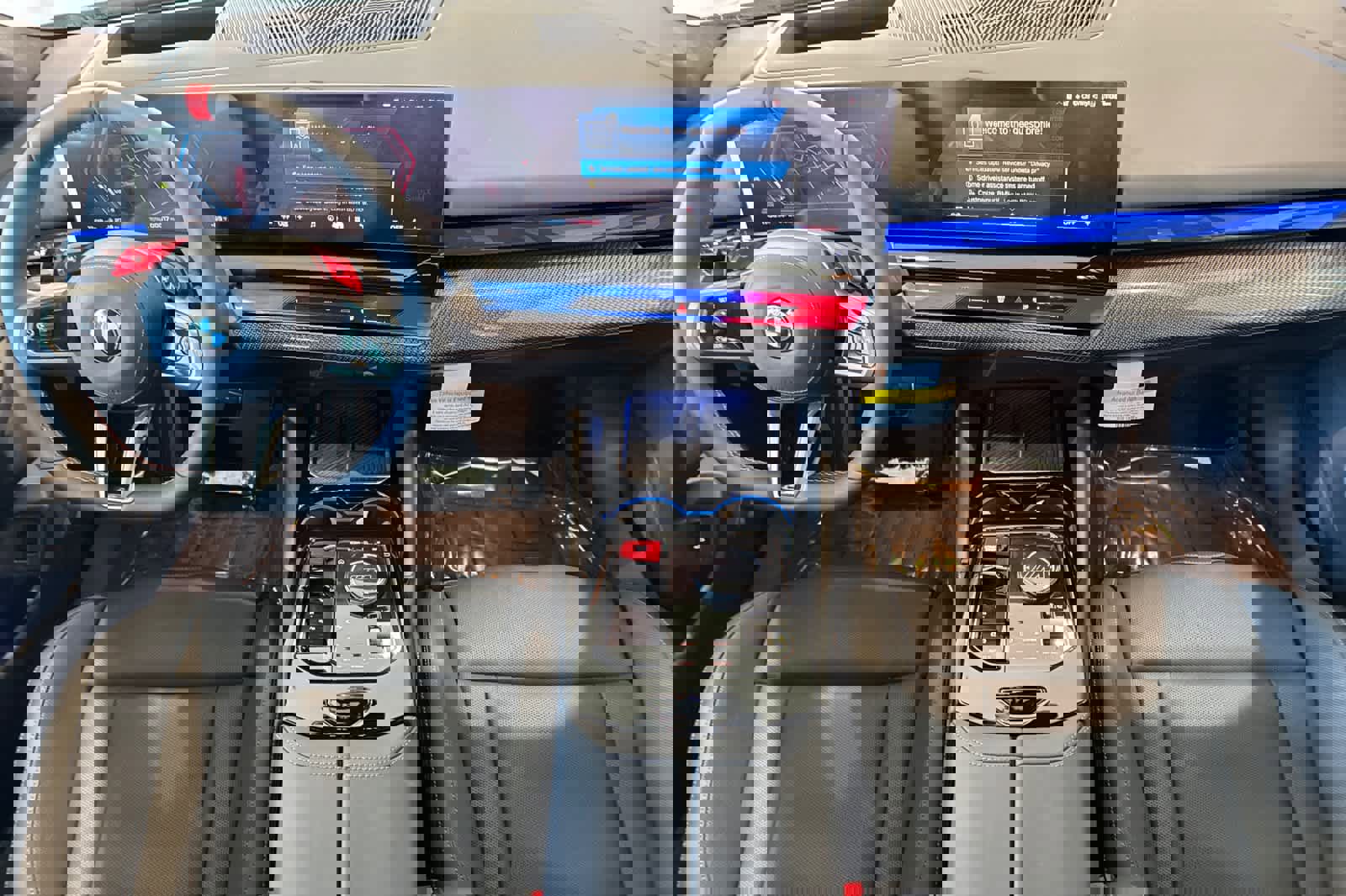 New 2026 BMW M5 w/ Carbon Package image 3