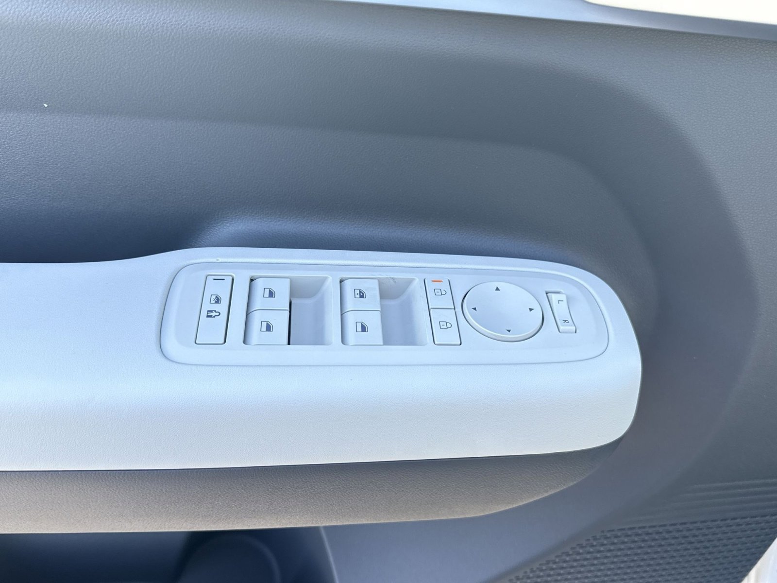 New 2026 Hyundai Santa Fe SE image 14