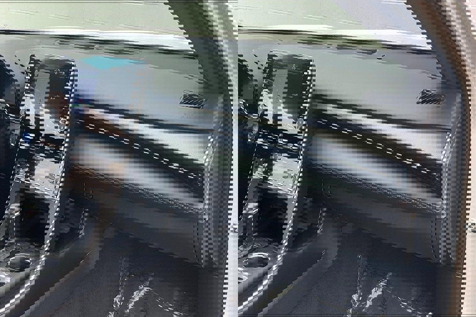 Used 2022 Toyota Avalon XSE image 21