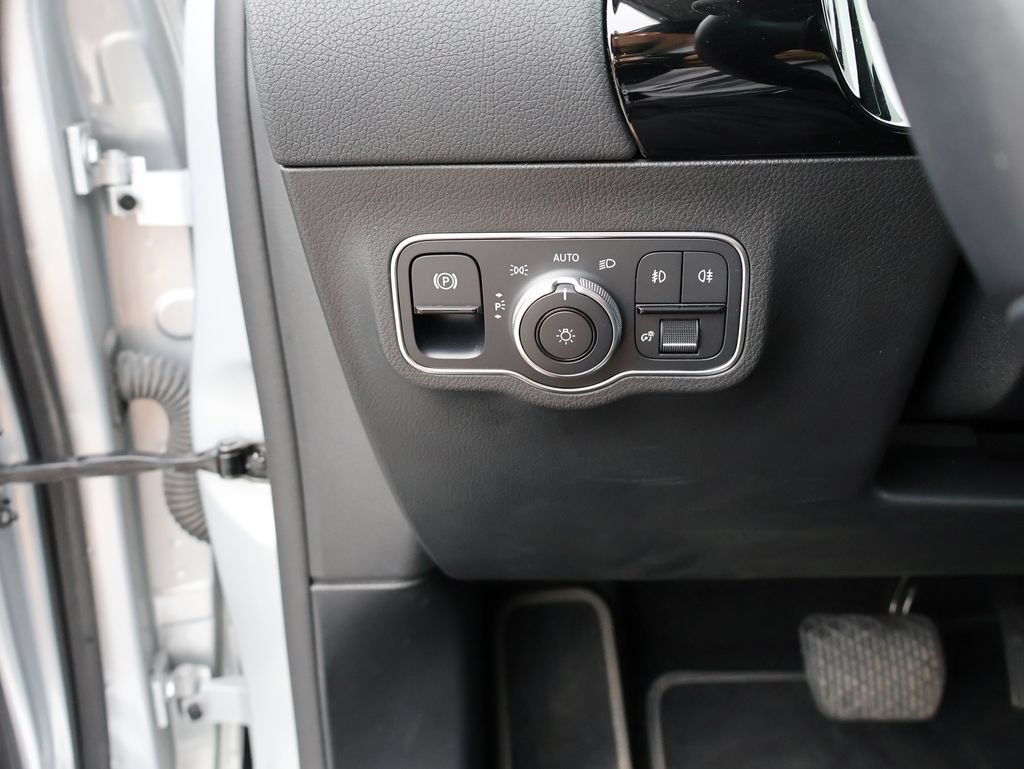 Used 2021 Mercedes-Benz GLA 250 image 36