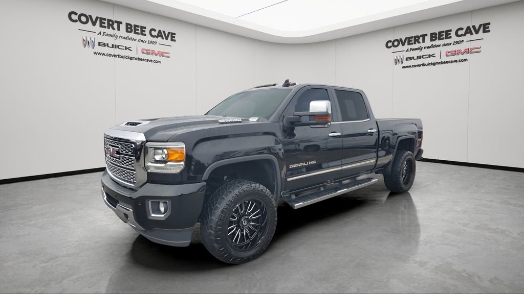 Used 2019 GMC Sierra 2500 Denali w/ Duramax Plus Package image 3